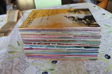 LOT de 44 REVUES  THÉÂTRE  "