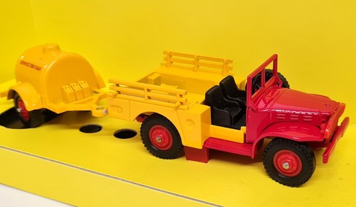 Verem dodge 4x4 trailer - 1/43,