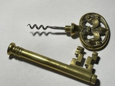 TIRE BOUCHON  EN FORME DE CLEF