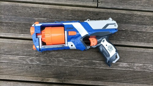 Pistolet nerf elite - pistolet,