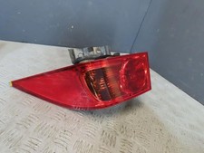 Feu arriere principal droit