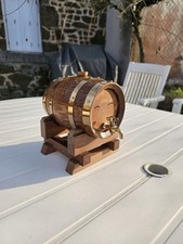Petit tonneau en bois - Décoration vintage