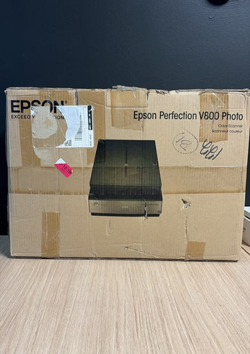 Epson v800 photo scanner - epson,