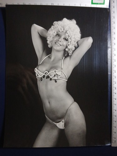Laune 1970 femme photo - laune, c.1970