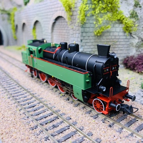 Locomotive vapeur 28 - locomotive,