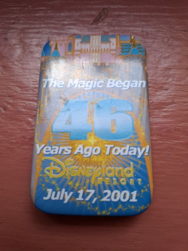 Badge disney disneyland