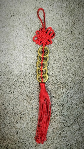 Porte bonheur avec cordelette