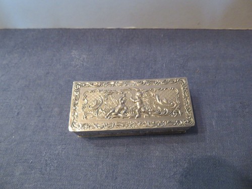 Ancienne boite argent à - ancienne,