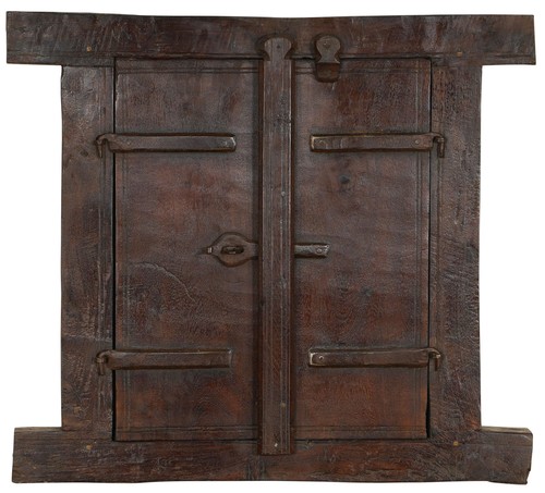 Fenêtre petite grille bois - petite,