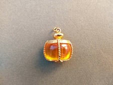 YSL bijoux pendentif Yves Saint Laurent modèle flacon à parfum Champagne vintage