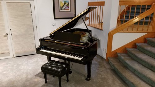 Yamaha grand piano - c7,