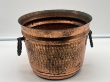 cache pot en cuivre martelé