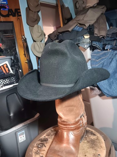 Resistol used black cowboy - 4x,
