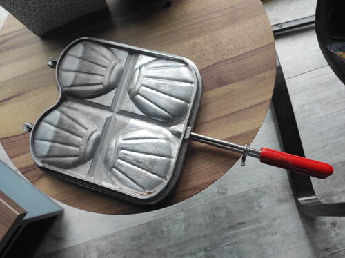 Ancien moule gaufre pour - à,