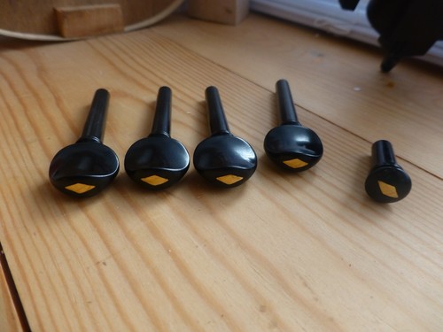 Perruques violon ebony - ebony,, jeu