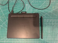 Wacom Intuos Graphics Tablet -