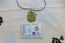 SUPERBE PENDENTIF en JADE