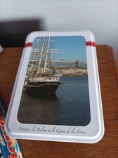 Boite en metal rectangulaire