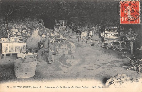 Cpa saint more interieur - /,