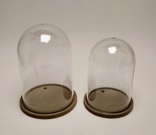 dôme transparent sur socle