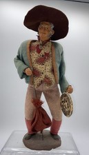 Santon  Simone JOUGLAS  27cm  Signature  manuelle sous le socle Homme