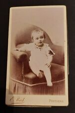 Photographie ancienne enfant fauteuil crapaud photographie Emile Rat Poitiers