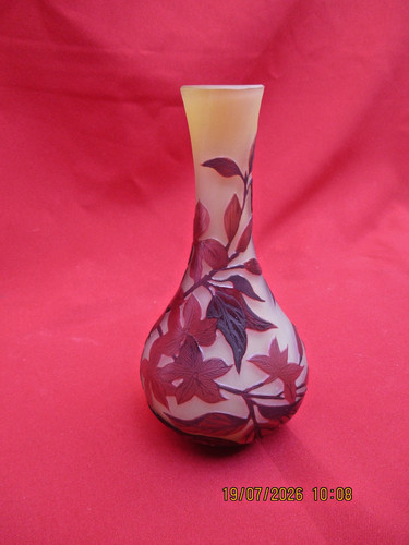 Vase gallé piryforme à - vase,