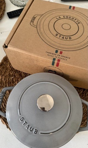 Cocotte fonte neuve staub - en,