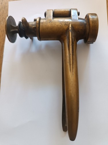 Bouchonneuse ancienne laiton - bouchonneuse,