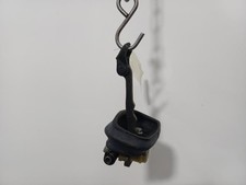 Tirant de porte avant droit