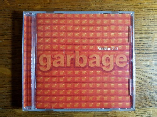 Garbage version 0 - garbage, ‎–
