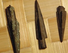 LOT D'ANCIENNES POINTES DE