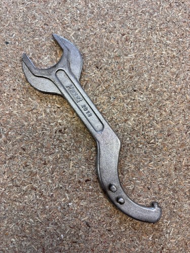 Clé ergot fixe - clé,