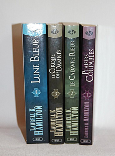 Lot livres laurell k - de,