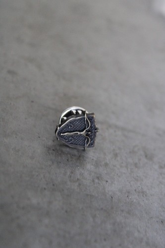 Pins gothique ange noir blason - ange,