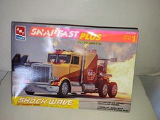 MAQUETTE AMT/ERTL SNAPFAST -