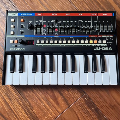 Synthétiseur clavier roland - clavier,