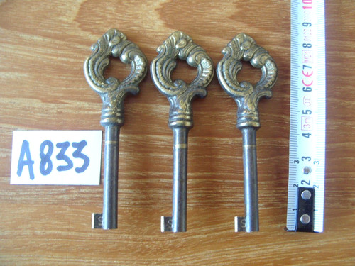 Lot a833 clé clés clefs - clÉ,
