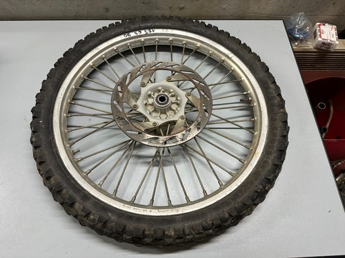 Une jante roue avant cercle - jante,