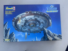 --REVELL   MODEL KIT PERRY
