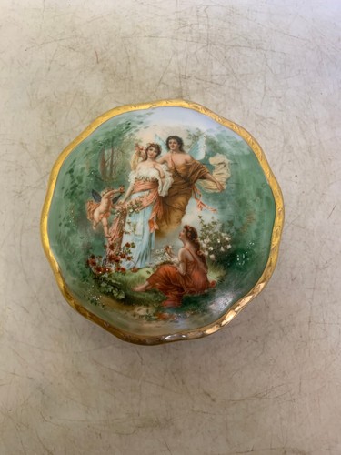 Ancienne bonbonniere - bonbonniere, en