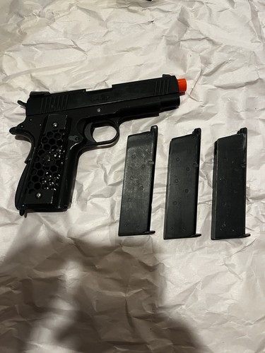 Airsoft gbb pistol - gbb,