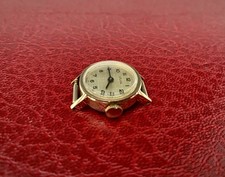 Petite Magnifique Montre Femme