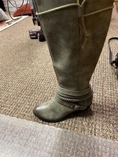 not rated jurupa boot. Grey