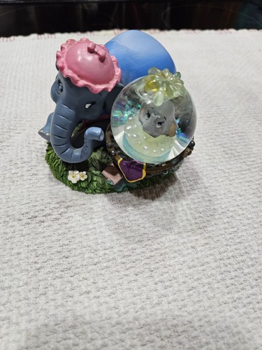 Disney dumbo and mother globe - disney,