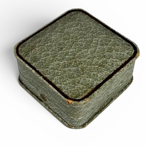 Ancien écrin pour - , bague