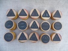 15 ANCIENS TAMPONS DIFFÉRENTS PANNEAUX ROUTIERS - ANNÉES 50/60 - THÈME AUTO