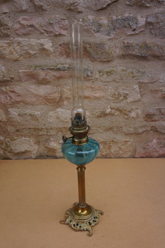 Ancienne lampe pétrole - ancienne,