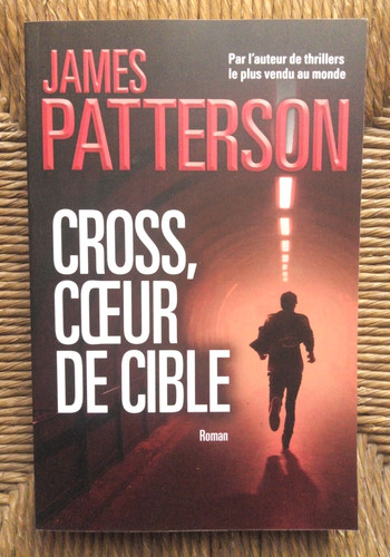 Livre roman policier thriller