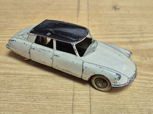 Voiture miniature citroën - voiture, ds